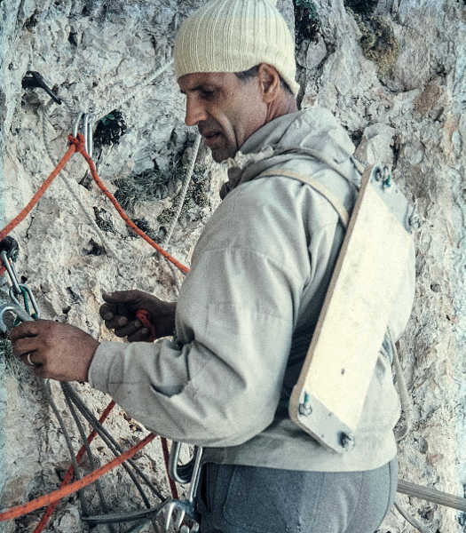 Marino Stenico in sosta sul pilastro dei Mugoni